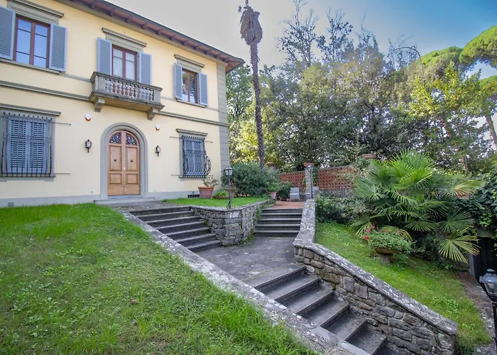 Villa con piscina: Villa Lia - Apartment In Villa With Private Garden And Pool