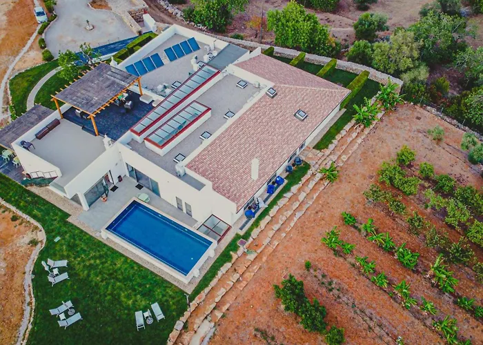 Villa: Mercedes Country House