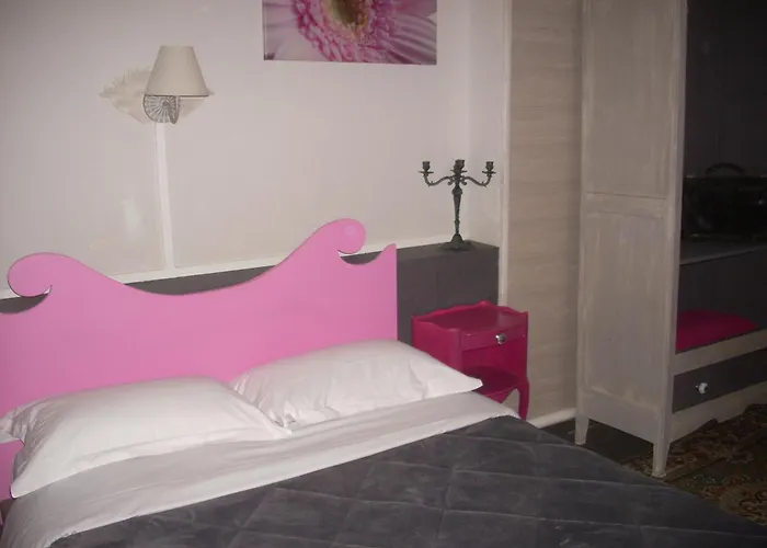 Сity center hotels Du Chateau