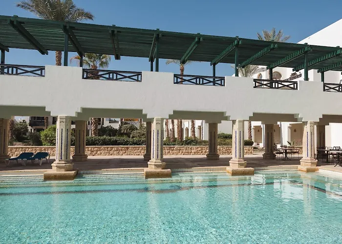 Hotel with Tennis: Sharm Resort