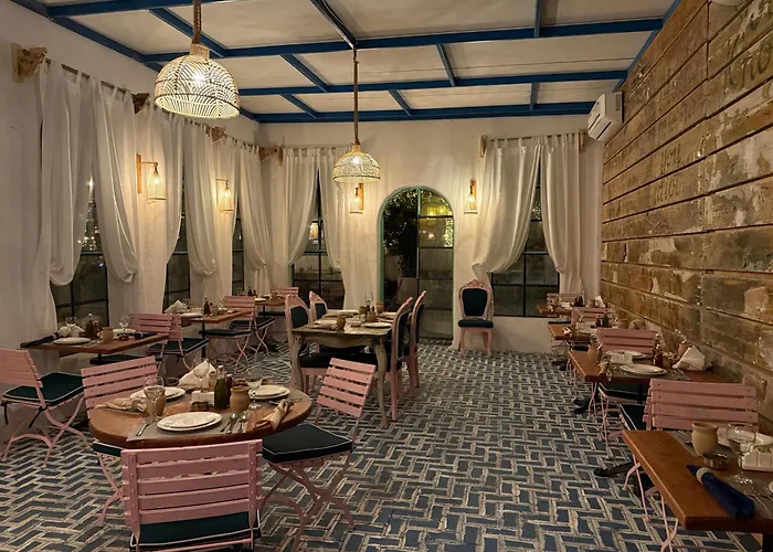 Cheap hotel: Banan Beach