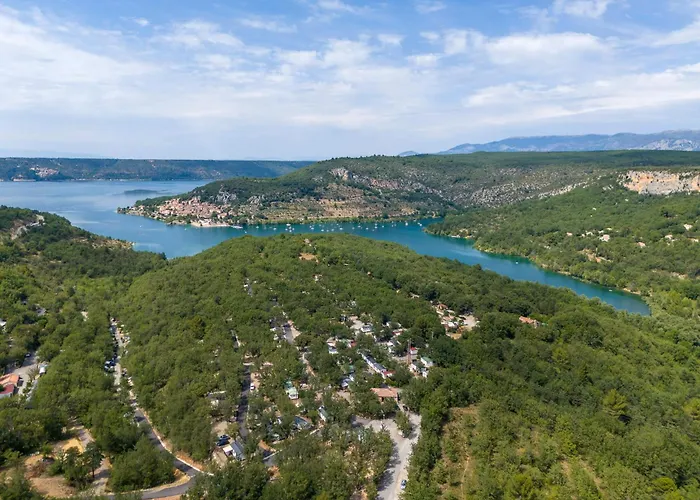 Rives Du Lac De Sainte Croix