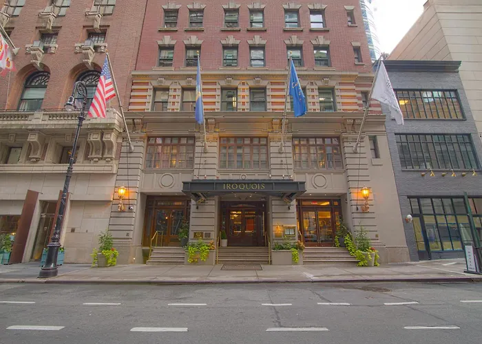 Hotel suites Iroquois New York Times Square
