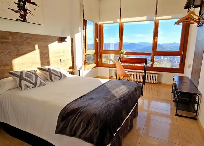 Artxanda , Parking Gratuito En El Exterior Junto Al (Adults Only)