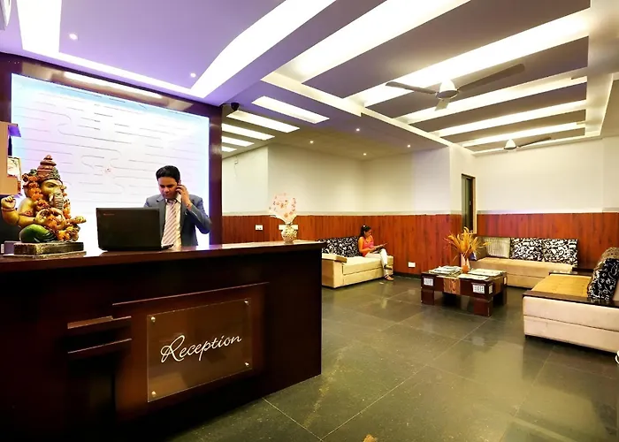 Resort: Hotel Anand Lok Inn At Delhi Airport By Arch Group