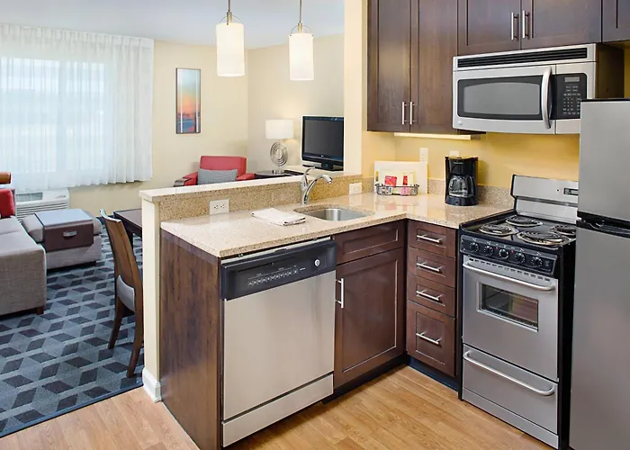 Towneplace Suites By Marriott Fayetteville N /