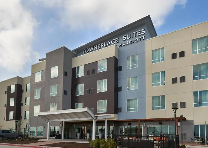 Hotels with pool Towneplace Suites Fort Worth Northwest Lake Worth