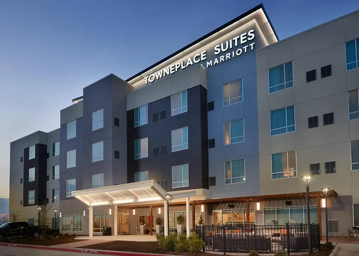 Hotels with pool Towneplace Suites Fort Worth Northwest Lake Worth