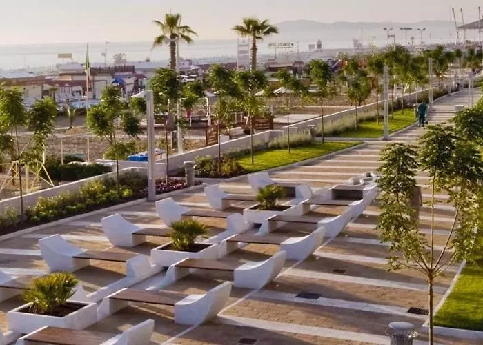 Hotel con piscina: Hotel Sirius Riccione