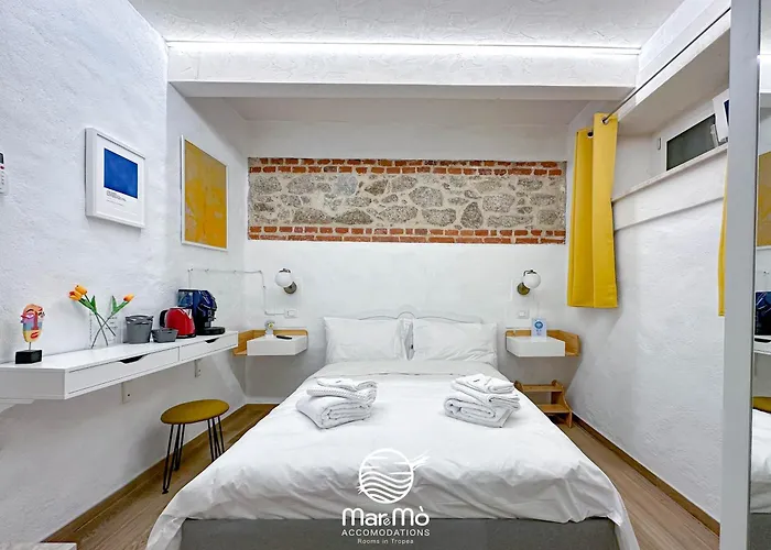Albergo centrale: MareMò Accomodations - Rooms in Tropea