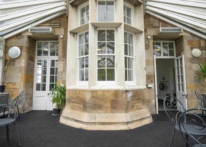 Beach hotel: Yha Whitby