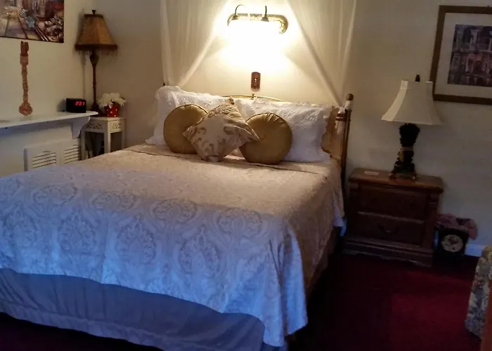 Cheap hotel: Water View Mini Suite