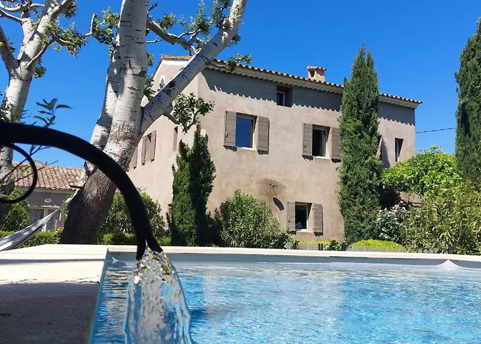 Villa: Le Mas Des Bardes