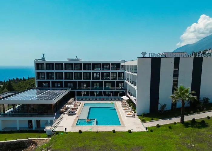 Kurhotel: Black Diamond Hotel Dhermi