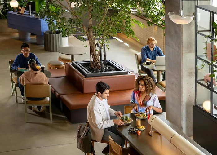 Moxy Sydney Airport