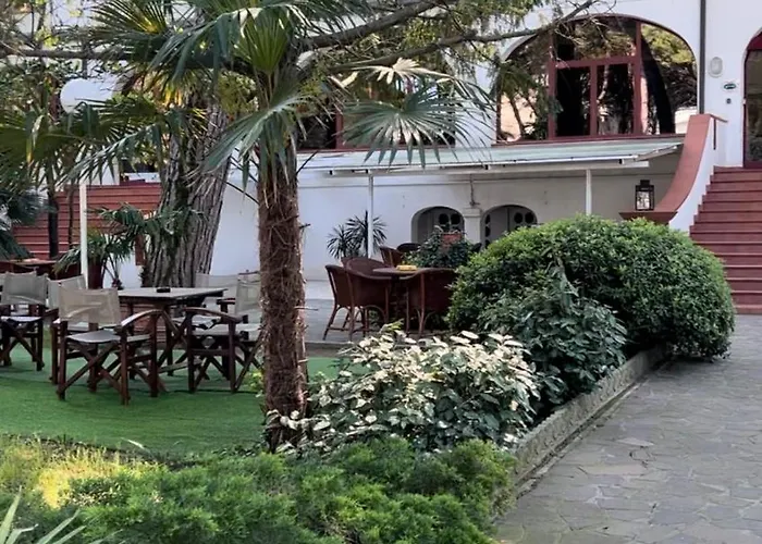 Resort: G&D Hotel Deanna Pool&Brunch