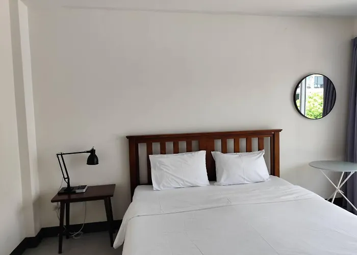 Hotel de 3 estrellas: The 9Th House
