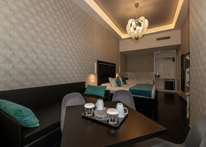 Hotel Jacuzzi: Luna Luxury Bed&Breakfast
