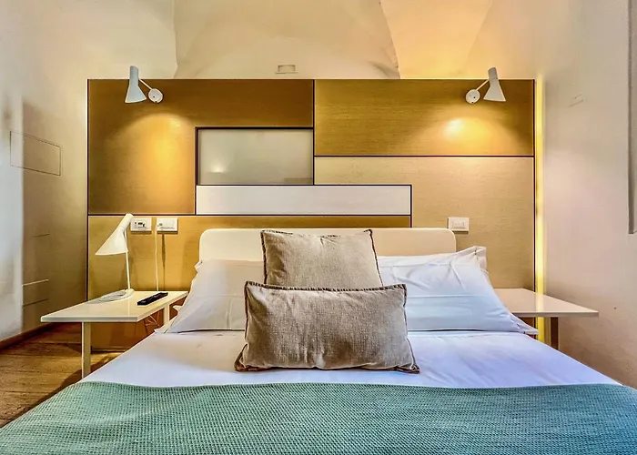  Santacroce Luxury