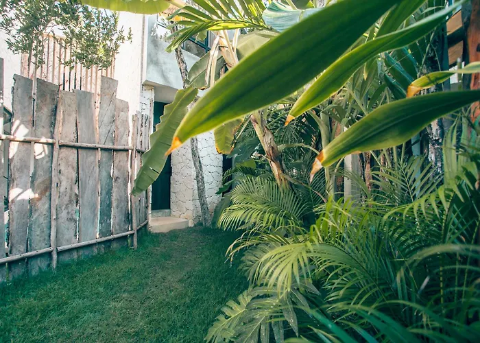Round Luxury Jungle Priv Pool-Concierge 4A