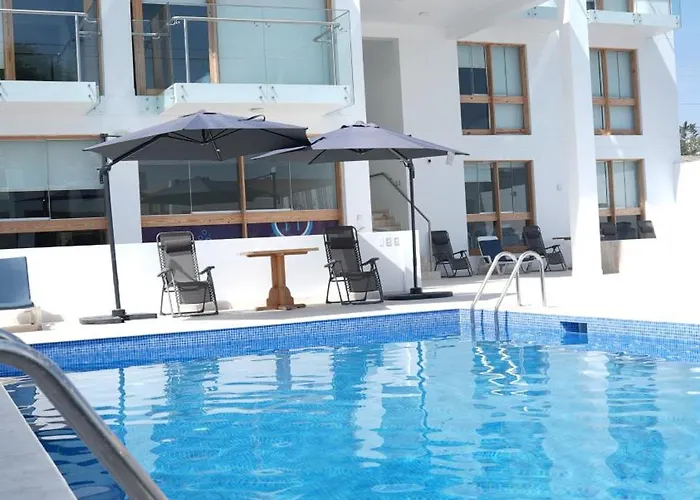 Hospedaje La Angostura