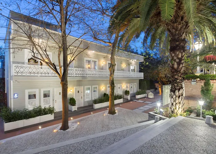 5 star hotel: Hagia Sofia Mansions Istanbul, Curio Collection By Hilton