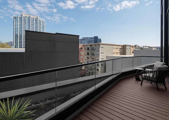 5 star hotel: Hotel Fraye Nashville, Curio Collection By Hilton