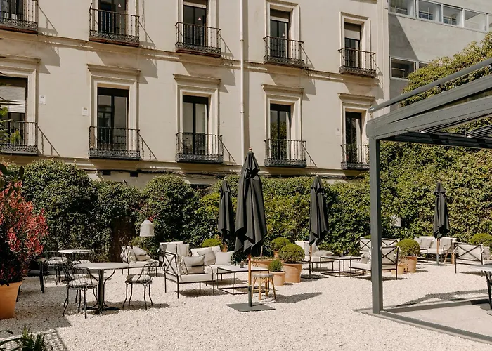 Unico Madrid, Small Luxury s