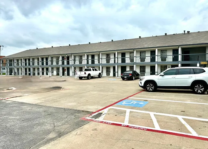 Motel: Sherman Inn