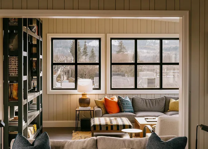 Jacuzzi hotel: Eleven Revelstoke Lodge