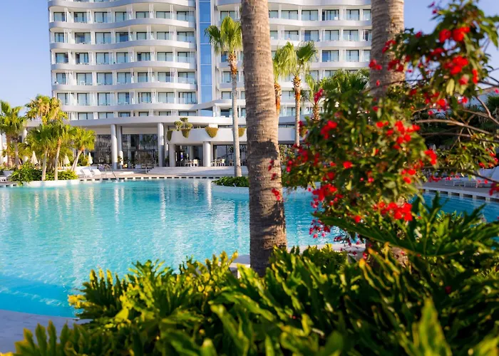 Hotel met uitzicht: Radisson Beach Resort Larnaca