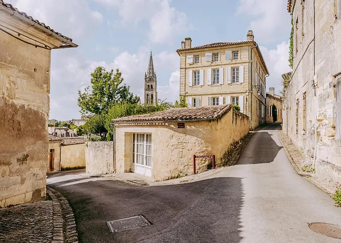 Hôtel accueillant les animaux: Logis de la Cadène