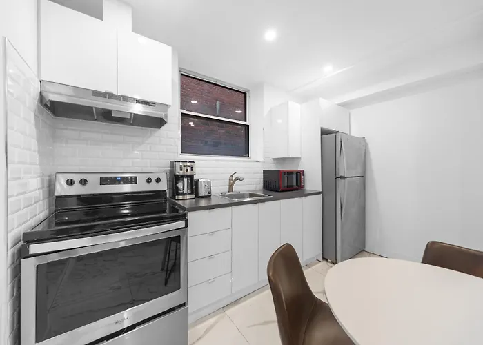 Stonewall Suites