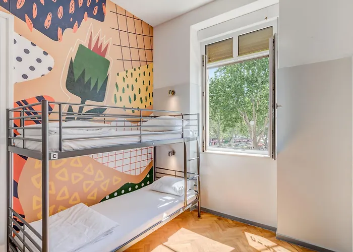 Herberg: Hostel Colors Of Adriatic - Youth Only