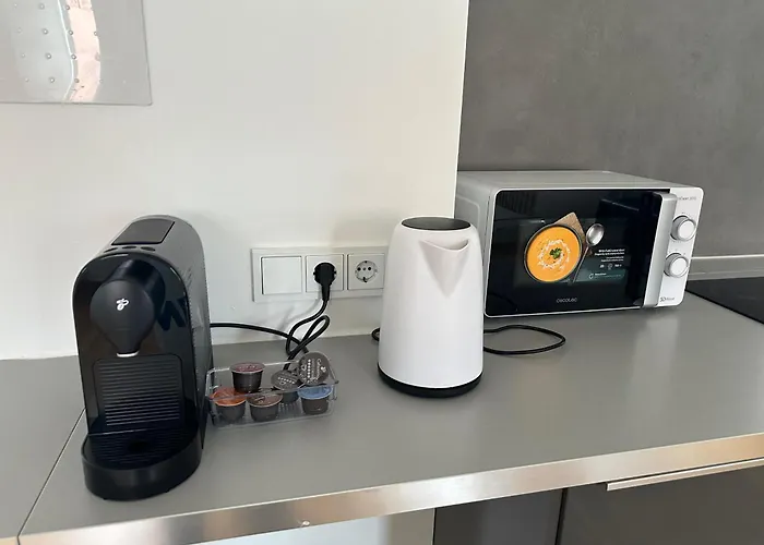 Al Nafurah Apartments