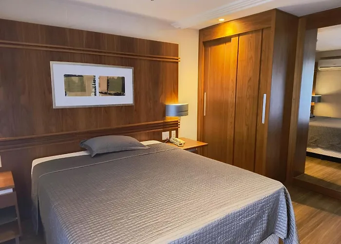  Flat particular com varanda, garagem e wi-fi no Grand Mercure