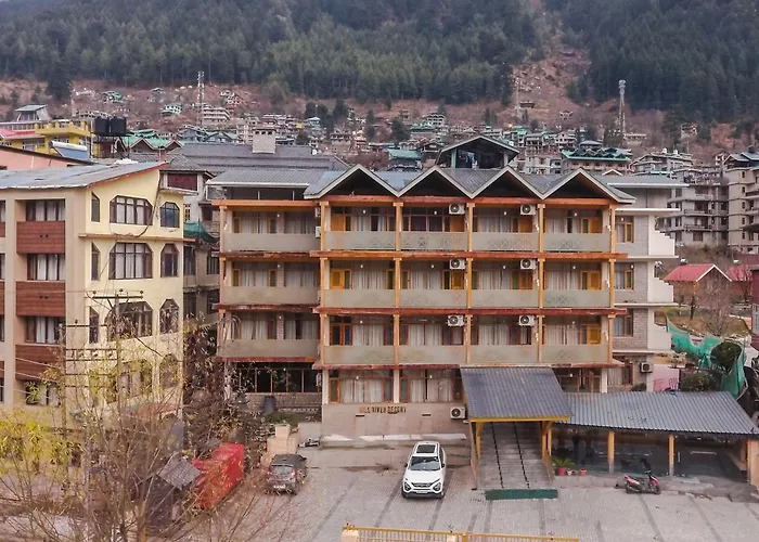 Hotel with Tennis: Hill River Resort By West Western -Property Of The Year 2024-25 - Central Heated & Air Cooled, Near Mall Road