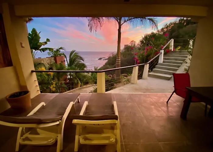 Casablanca Guest House - Adults Only - Starlink Internet!