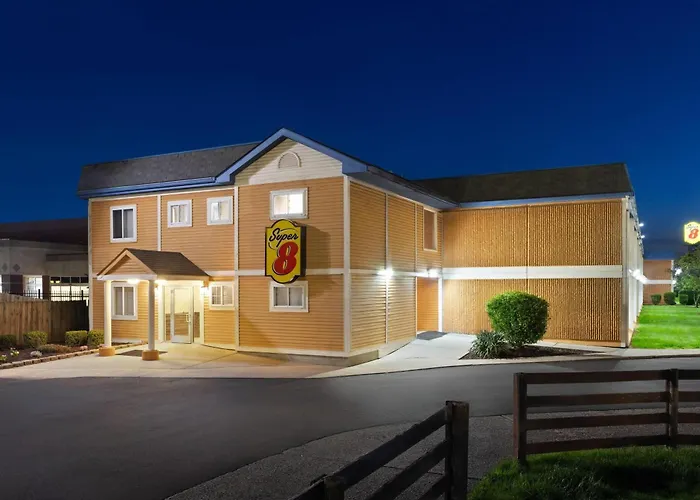 Cheap hotel: Super 8 By Wyndham Columbus