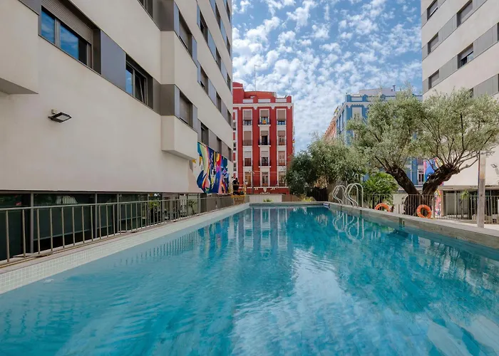 Hotel met zwembad: Livensa Living Studios Valencia Marina Real Hotel-Apartamento