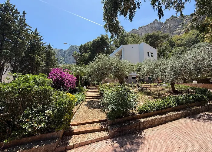 Albergo economico: Villa Rubino Mondello Guest house - By Rentalbeb Italy