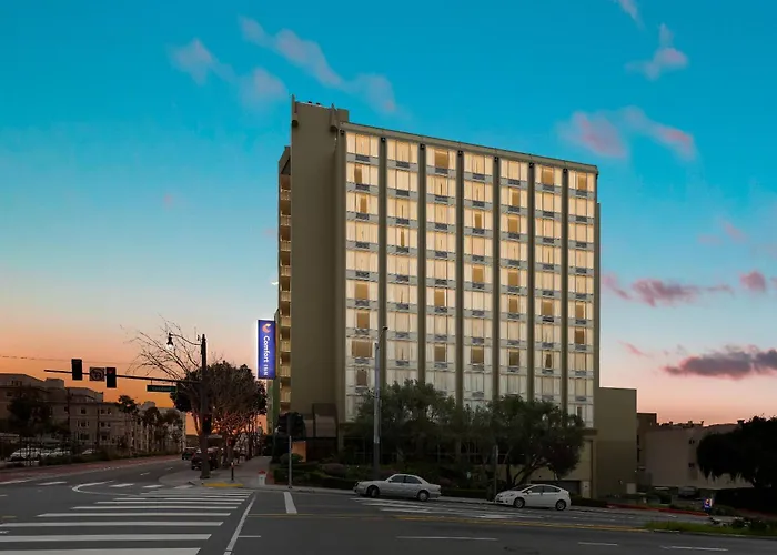 Resort: Comfort Inn By The Bay