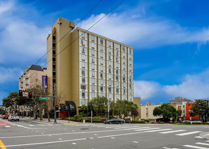 Resort: Comfort Inn By The Bay