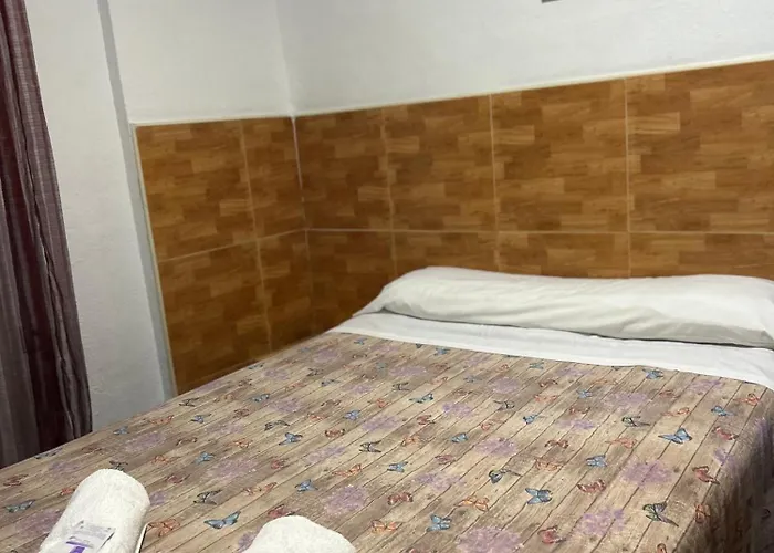 LF - No Fumadores - Habitaciones Con Baño Privado - Sin Ascensor