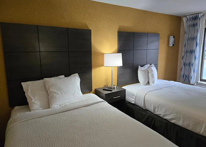 Motel: Days Inn By Wyndham Charlotte Northlake