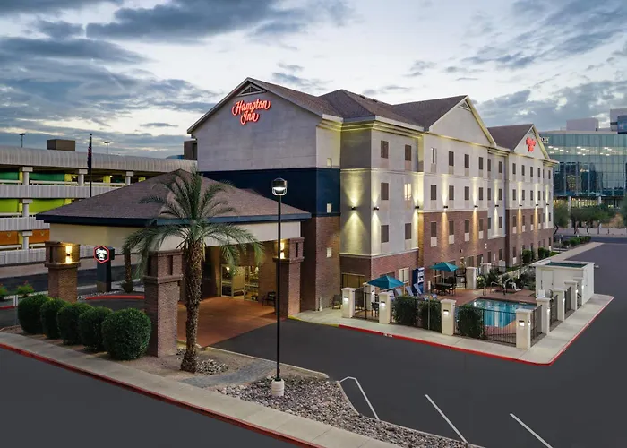 Pet Friendly hotel: Hampton Inn Phoenix Midtown Downtown Area