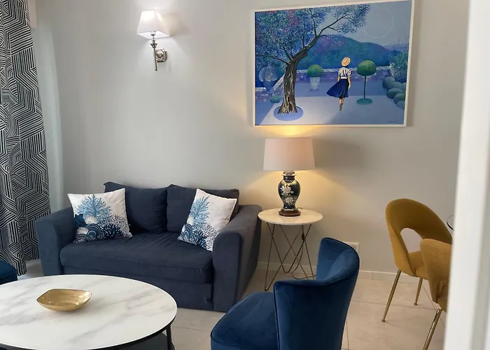 Luxury hotel only: Hotel Le Fouquet'S