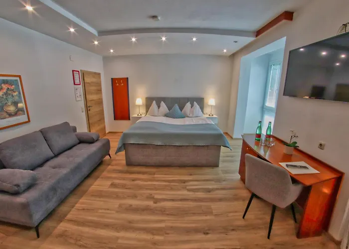  Promenaden-Strandhotel Marolt Haupthaus