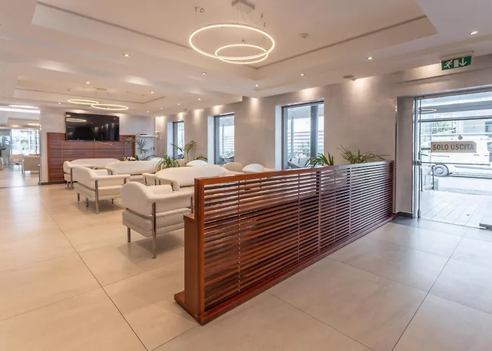 Club - Fronte Mare Con Depandance Adiacente