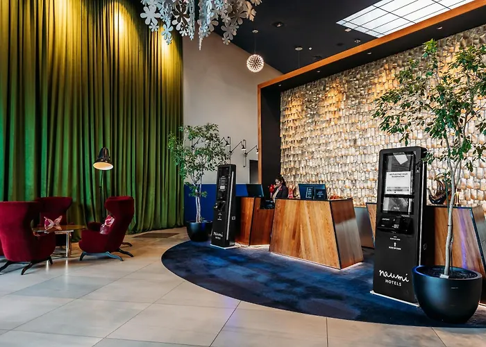 Luxury hotel only: Naumi Hotel Auckland Airport